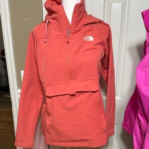 The North Face Women's Vibrant Coral light weight Jacket